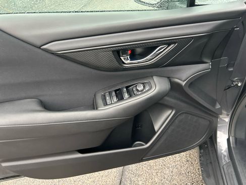 Used 2024 Subaru Outback Premium image 10