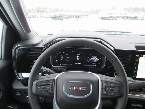 New 2026 GMC Sierra 1500 Elevation image 19