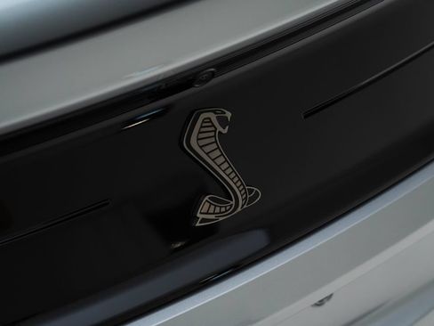 Used 2022 Ford Mustang Shelby GT500 w/ Carbon Fiber Track Pack RWD image 44