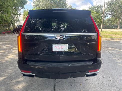 Used 2021 Cadillac Escalade ESV Premium Luxury w/ LPO, Illumination Package AWD/4WD image 7