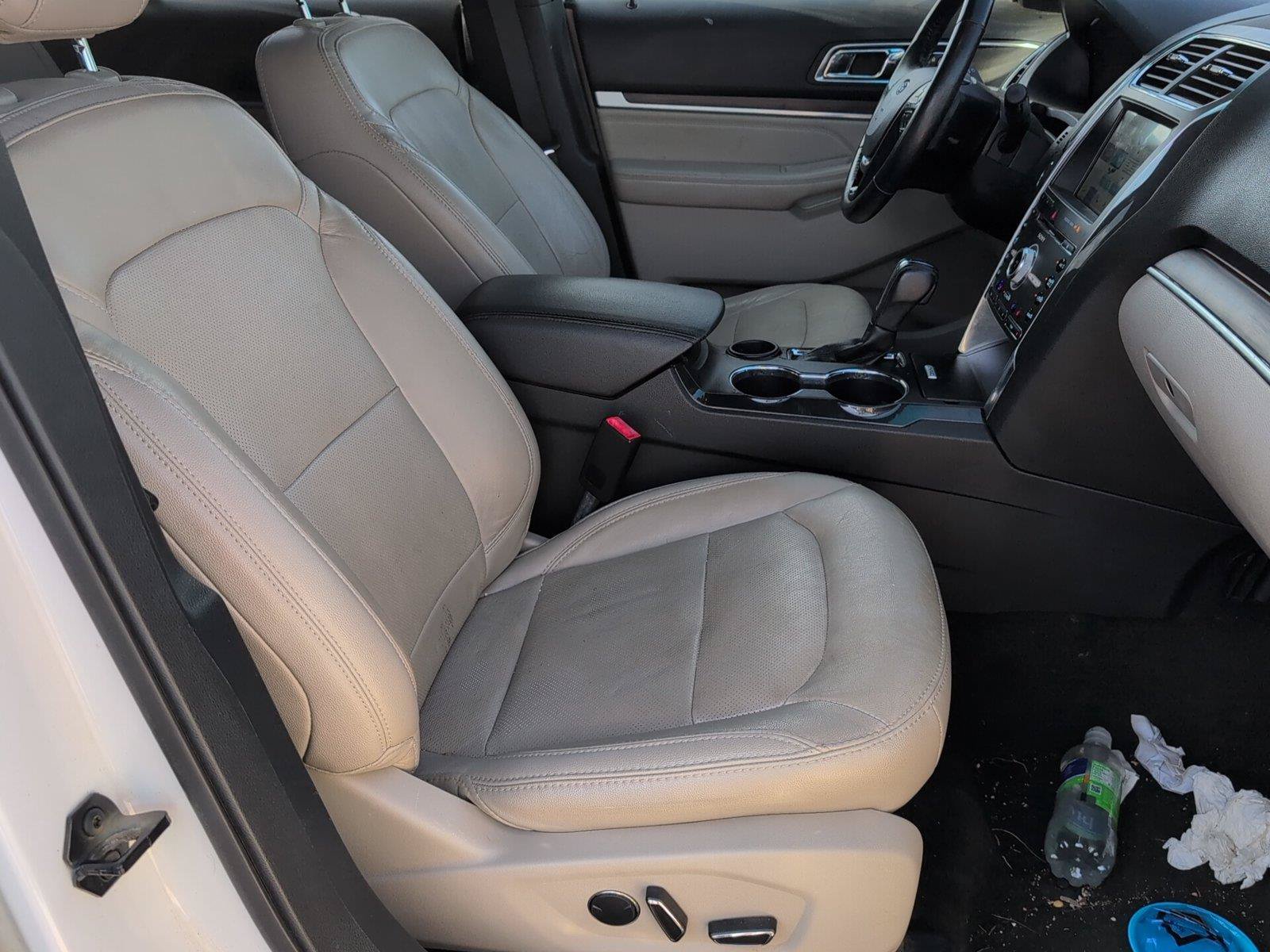 Used 2018 Ford Explorer Limited w/ Ford Safe & Smart Package FWD image 39