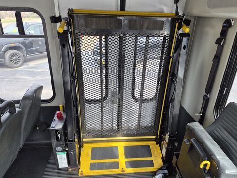 Used 2021 Ford E-350 and Econoline 350 Super Duty w/ Shuttle Bus Prep Package image 17