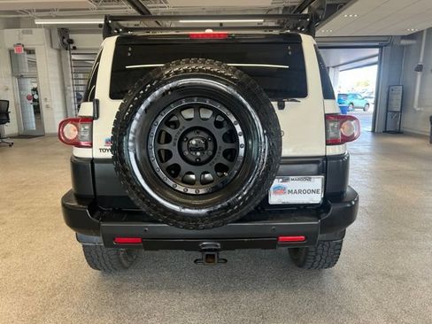 Used 2012 Toyota FJ Cruiser 4WD w/ Upgrade Pkg image 7