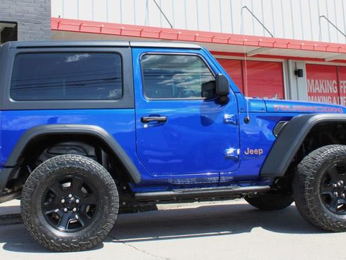 Used 2019 Jeep Wrangler Rubicon AWD/4WD image 12