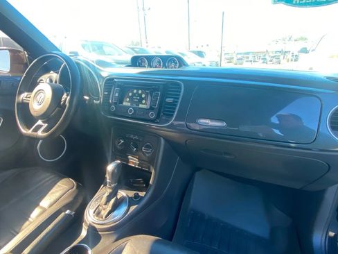 Used 2013 Volkswagen Beetle R-Line image 20