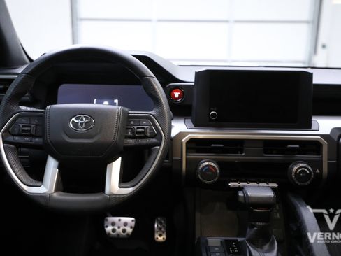 Used 2024 Toyota Tacoma TRD Sport image 20