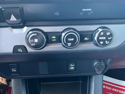 Used 2019 Toyota Tacoma SR5 image 30