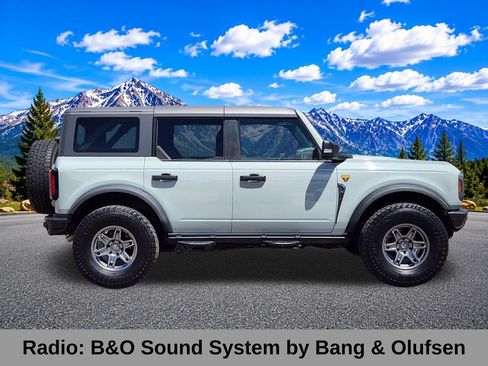 Used 2023 Ford Bronco Badlands AWD/4WD image 3