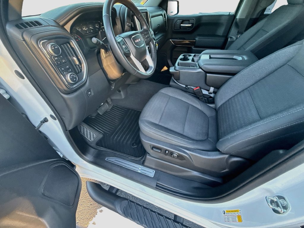 Used 2020 GMC Sierra 1500 Elevation w/ Elevation Value Package AWD/4WD image 11
