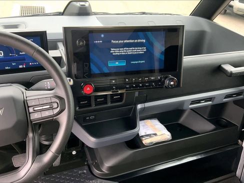 Used 2025 Chevrolet Brightdrop 400 image 6