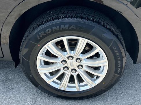 Used 2017 Cadillac XT5 FWD image 19