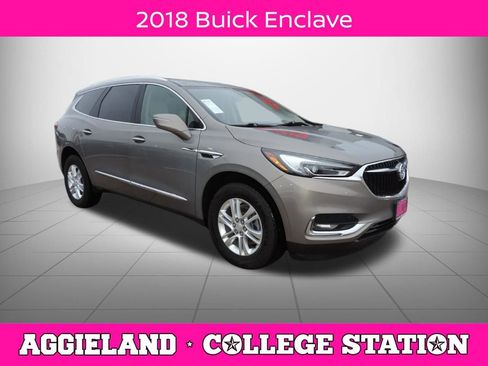 Used 2018 Buick Enclave Essence FWD image 1