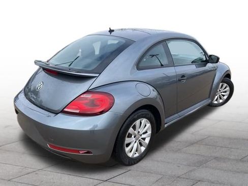 Used 2018 Volkswagen Beetle 2.0T S image 6