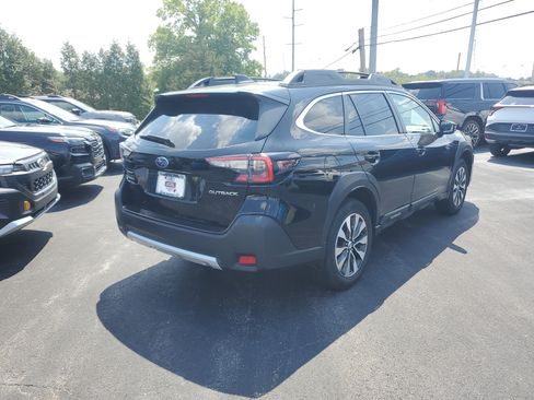 Certified 2023 Subaru Outback Limited AWD/4WD image 3