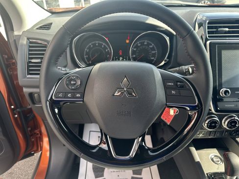 Used 2025 Mitsubishi Outlander Sport LE AWD/4WD image 12