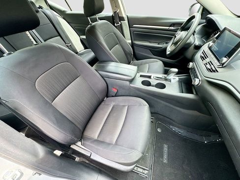 Used 2022 Nissan Altima 2.5 SV image 22