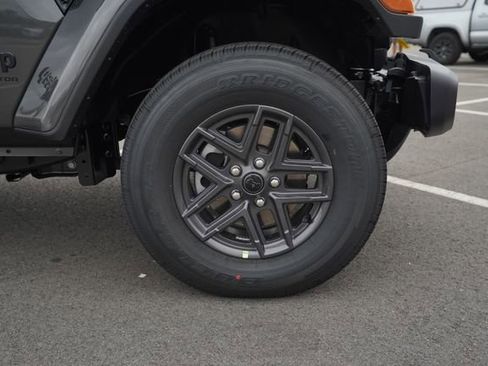 New 2025 Jeep Gladiator Sport image 43