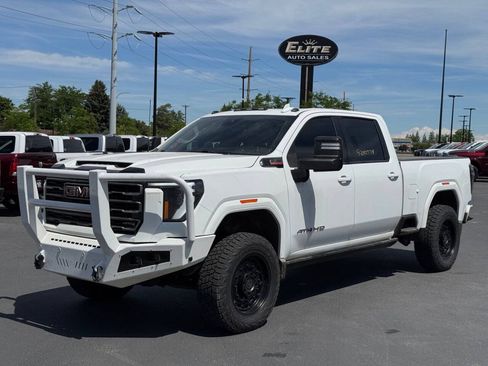 Used 2024 GMC Sierra 2500 AT4 w/ AT4 Premium Plus Package AWD/4WD image 3