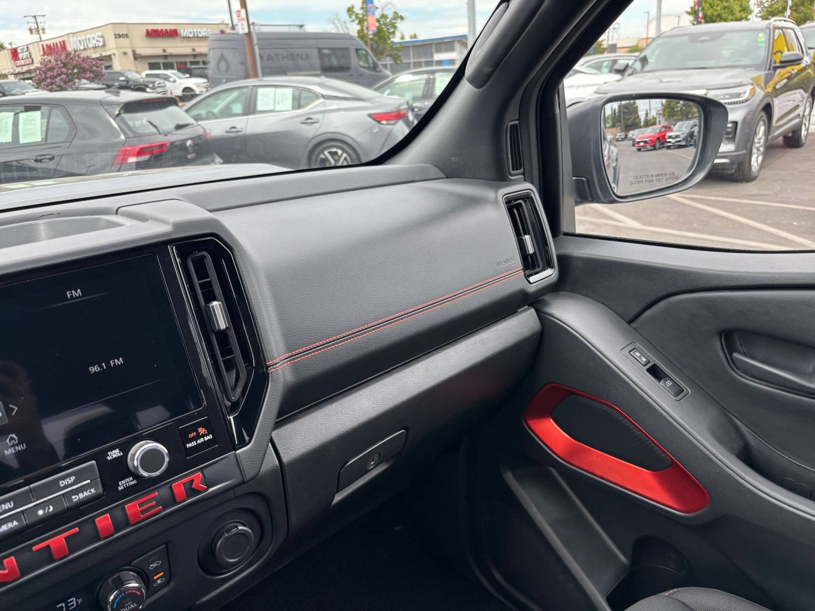 Used 2026 Nissan Frontier PRO-4X AWD/4WD image 34