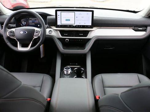 New 2025 Ford Explorer Active w/ Active Comfort Package image 24