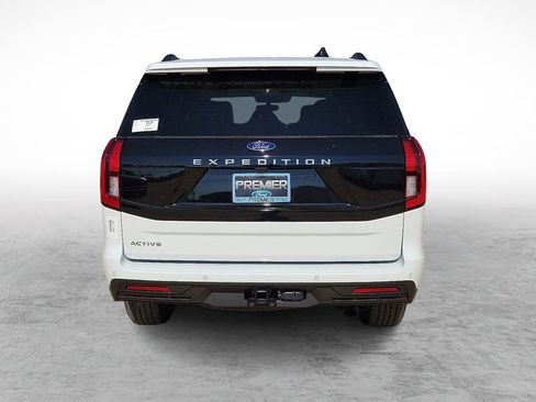 New 2025 Ford Expedition Active image 9