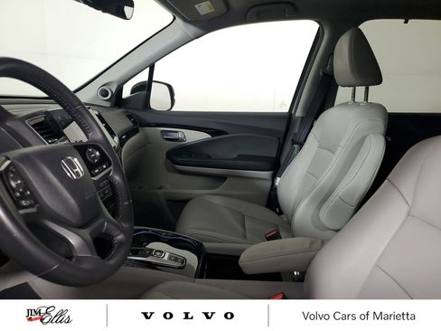 Used 2020 Honda Pilot Touring image 24