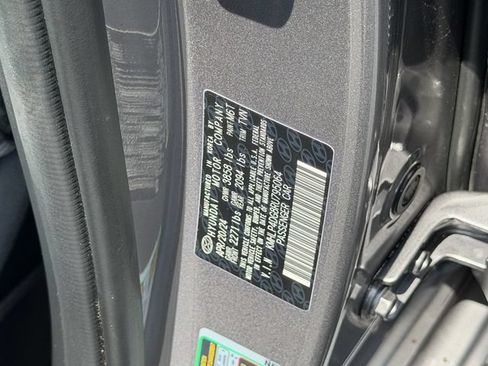 Used 2024 Hyundai Elantra Limited FWD image 17