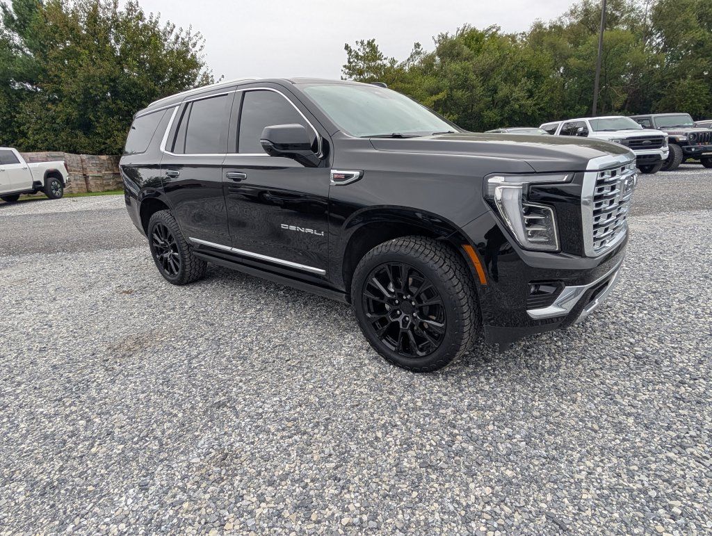 Used 2026 GMC Yukon Denali w/ Sun & Power Step Package AWD/4WD image 12