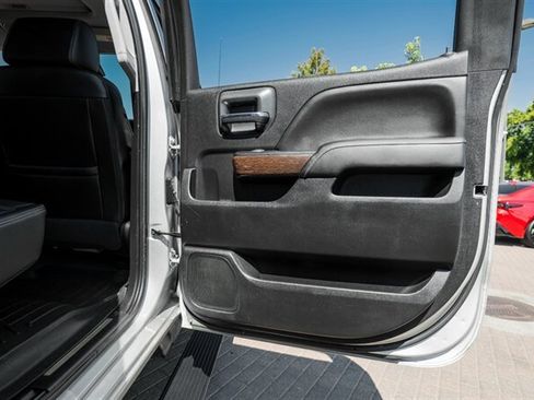 Used 2019 GMC Sierra 2500 Denali w/ Duramax Plus Package AWD/4WD image 45