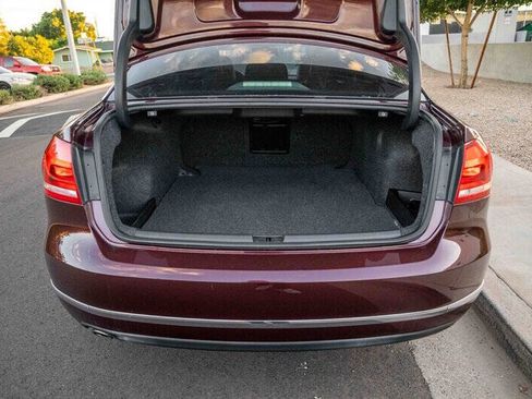 Used 2013 Volkswagen Passat TDI SEL Premium image 18