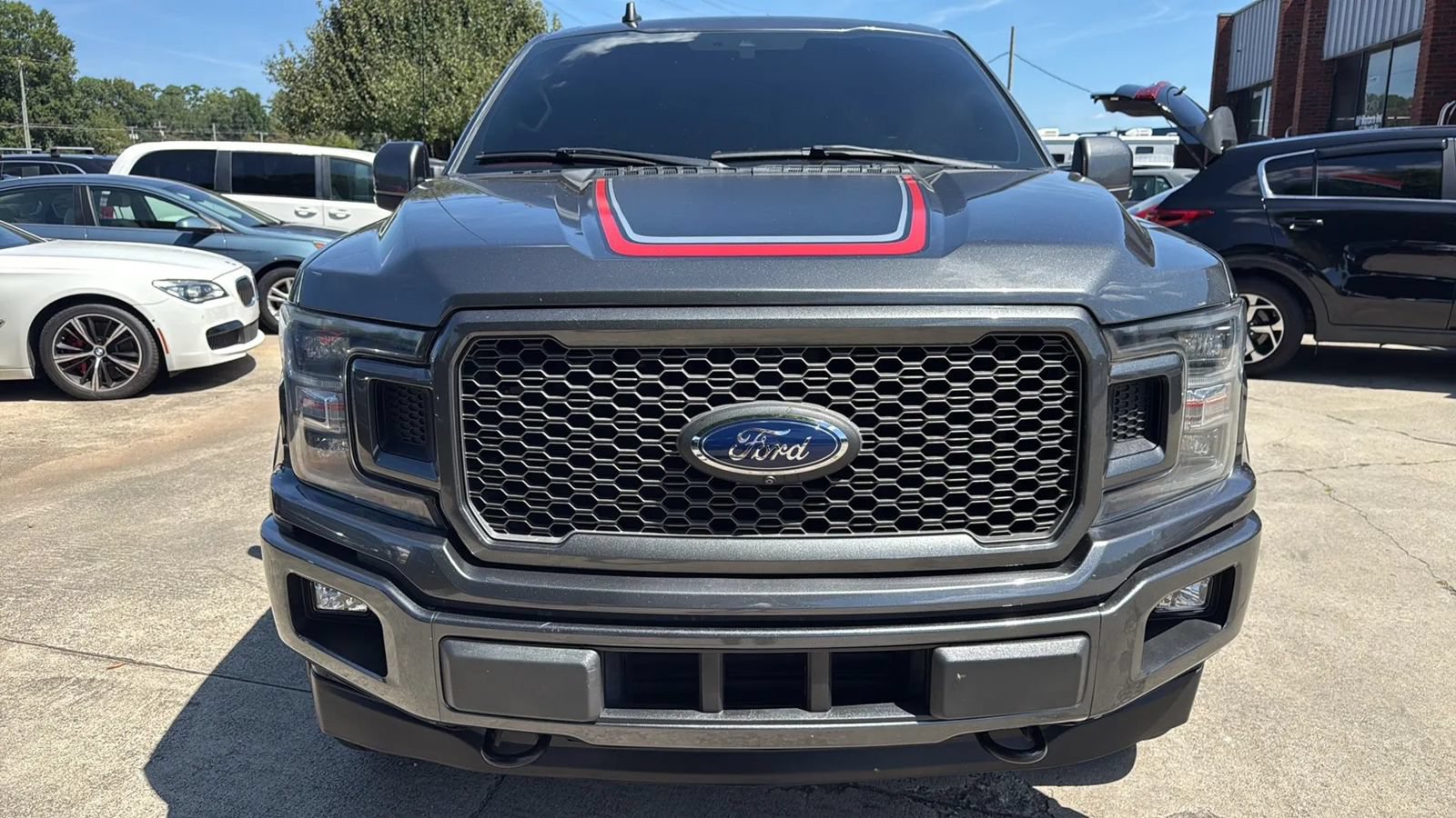 Used 2019 Ford F150 Lariat w/ Equipment Group 502A Luxury AWD/4WD image 8