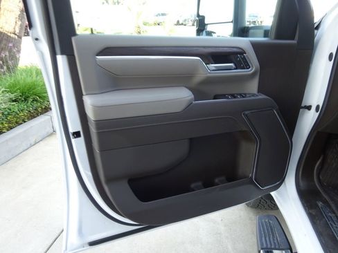 New 2026 GMC Sierra 2500 SLT AWD/4WD image 24