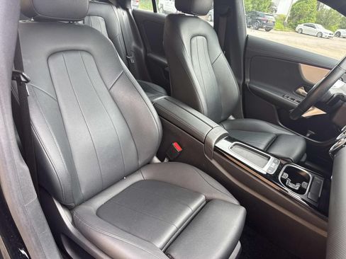 Used 2025 Mercedes-Benz CLA 250 image 14