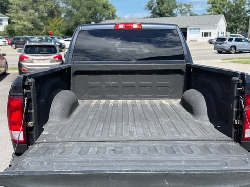 Used 2017 RAM 1500 Express AWD/4WD image 7