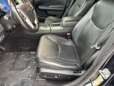 Used 2011 Chrysler 300 C w/ Sound Group RWD image 32