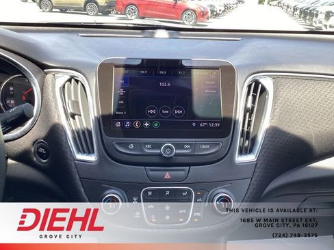 Used 2019 Chevrolet Malibu Hybrid FWD image 33