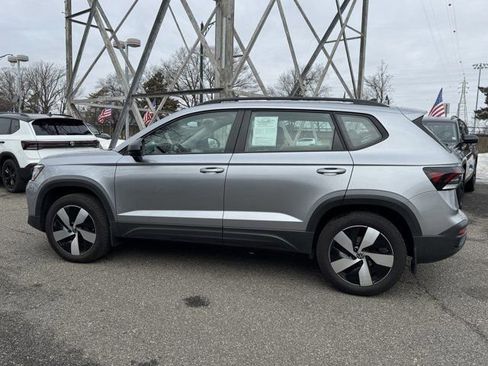 Used 2025 Volkswagen Taos S w/ Taos Adventure Package image 8