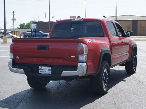 Used 2020 Toyota Tacoma TRD Off-Road AWD/4WD image 18