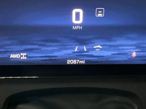 Certified 2026 Chevrolet Traverse LT w/ Driver Confidence Package image 17