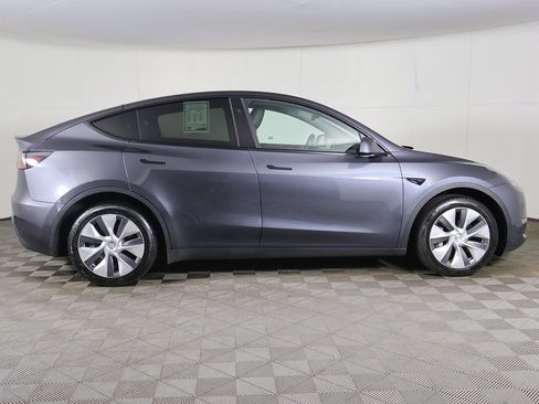 Used 2023 Tesla Model Y Long Range AWD/4WD image 21