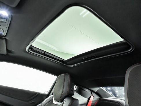 Used 2021 Chevrolet Camaro ZL1 RWD image 19