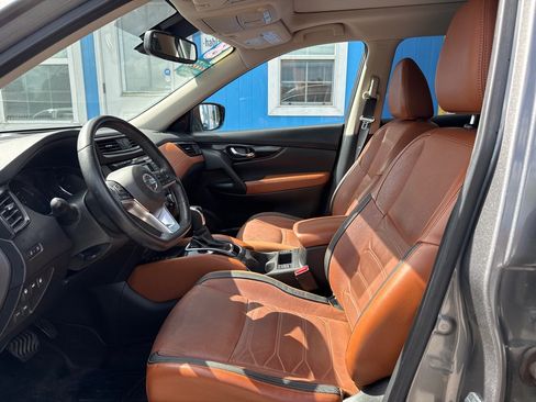 Used 2018 Nissan Rogue SL w/ Premium Package image 7