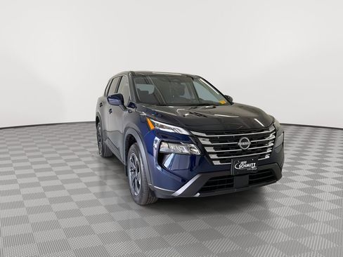 Certified 2026 Nissan Rogue SV w/ Cold Weather Package AWD/4WD image 3