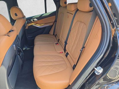 Used 2023 BMW X5 xDrive40i w/ Premium Package AWD/4WD image 14