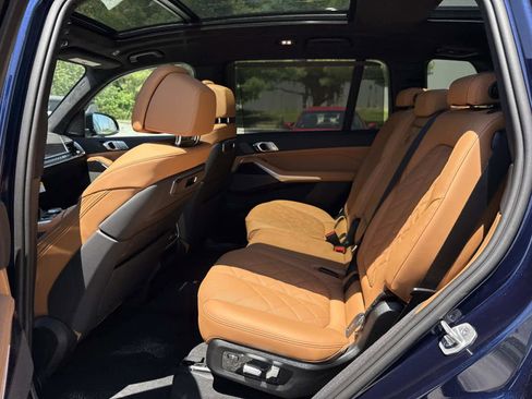 New 2026 BMW X7 xDrive40i w/ M Sport Package AWD/4WD image 15