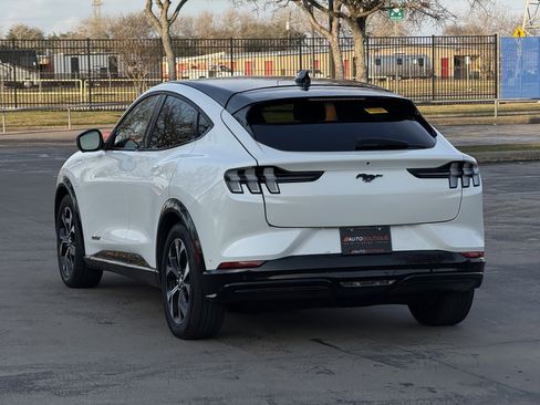 Used 2021 Ford Mustang Mach-E Premium image 10