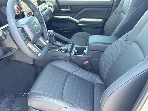 Used 2025 Toyota Tacoma TRD Off-Road w/ TRD Off Road Premium Package image 18