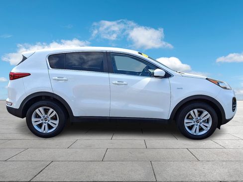 Used 2018 Kia Sportage LX image 7