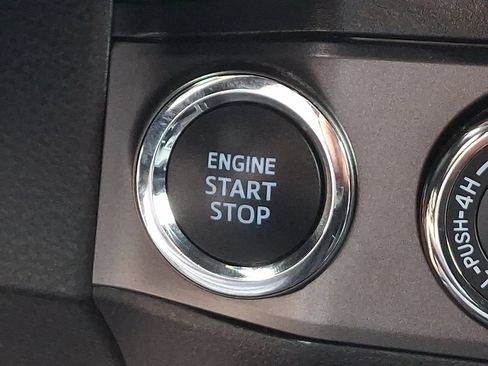 Used 2020 Toyota Tacoma TRD Sport w/ Technology Package AWD/4WD image 26