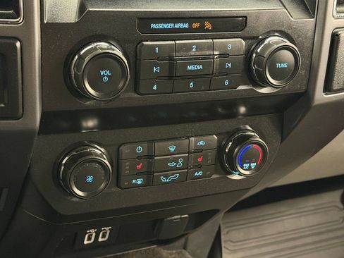 Used 2020 Ford F150 XLT w/ Equipment Group 302A Luxury AWD/4WD image 16